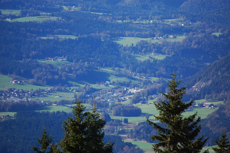 Datei:Bischofswiesen, Ansicht vom Roßfeld.jpg