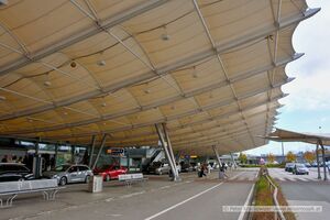 2024 10 31 Apt SZG Terminal Vordach.jpg