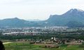 Feldkirchen, links dahinter Siezenheim.jpg