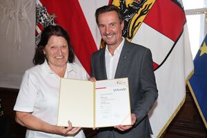 Monika Stanggl Salzburger Sportehrenlorbeer in Gold.jpg