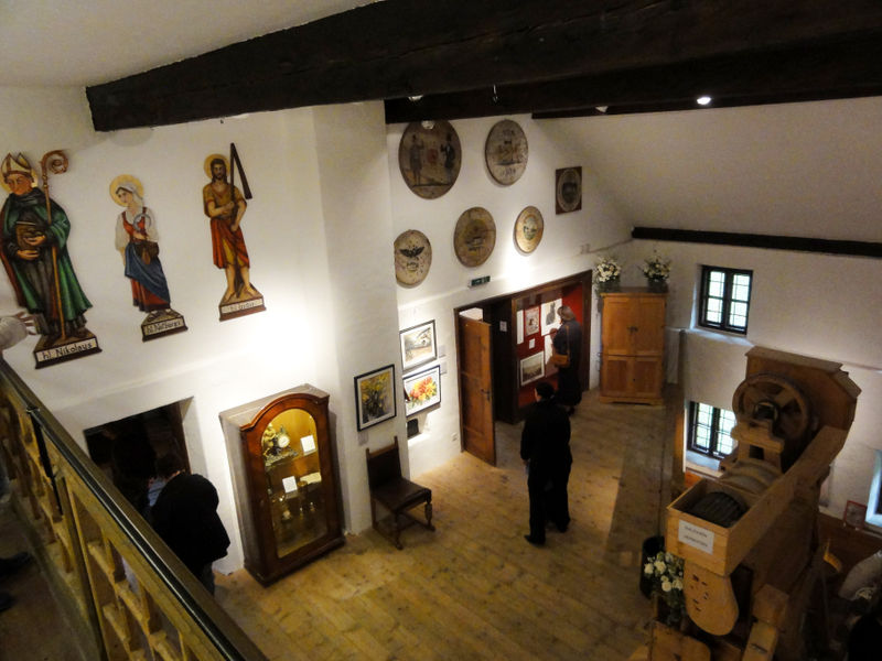 Datei:Mühlenkammer als Ausstellungsraum.jpg