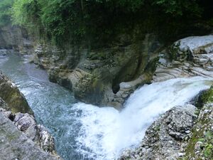 Tauglflussbett nahe der Römerbrücke.jpg