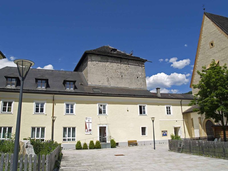 Datei:Bischofshofen Kastenturm04.jpg