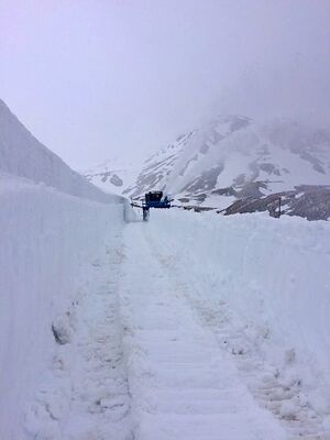 Großglockner Hochalpenstraße Schneeräumung 2017 Südrampe 06.jpg