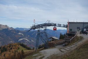 Zwölferhorn, Seilbahn-Bergstation.jpg