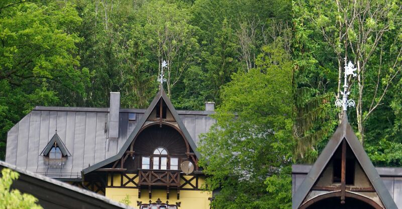 Datei:Dachreiter Villa Amönenburg.jpg