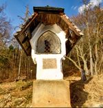 Hochzeitskreuz am Falkenstein von Henryk Schwarzer.jpg