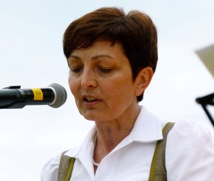 Datei:Theresia Neuhofer.jpg