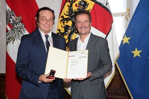 Carlo Marcello Rebernigg Salzburger Sportehrenlorbeer in Gold.jpg