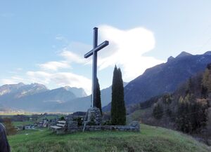 Heimkehrerkreuz in Kuchl in Richtung Süden .jpg