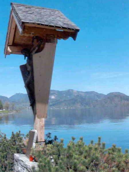Datei:Gedenkkreuz Gschwand 2010.jpg