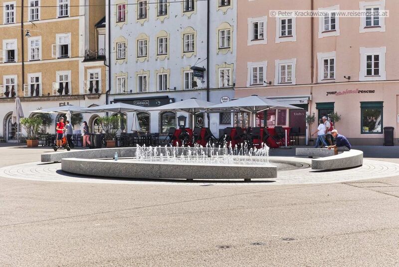 Datei:Kajetanerplatz Sommer 2022 02.jpg