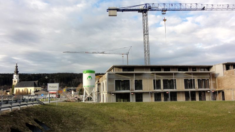 Datei:Ärztezentrum-Baustelle Südansicht März 2019.jpg