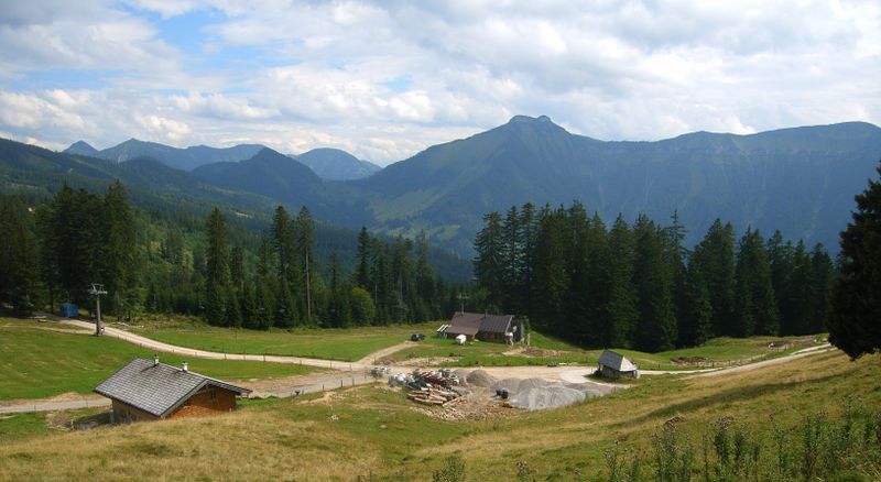 Datei:Südblick von den Spielbergalmen.jpg