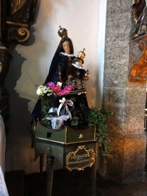 Muttergottesstatue in der Pfarrkirche Kuchl.jpg