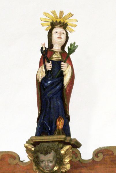 Datei:Statue in der Kirche.jpg
