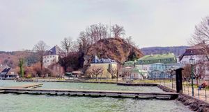 Schlossberg in Mattsee, nordwestliche Ansicht.jpg