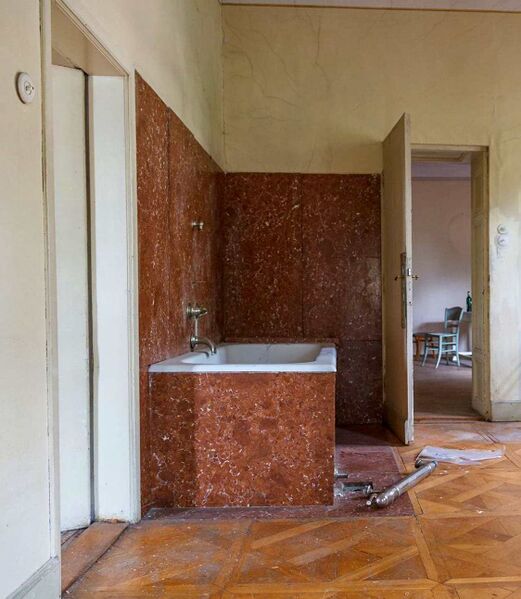 Datei:Villa Weickl Innenaufnahme 02.jpg