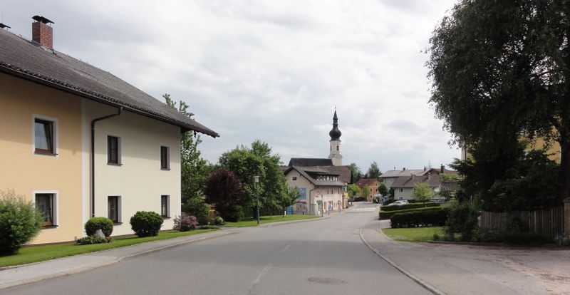 Datei:Berndorf, Westeinfahrt.jpg
