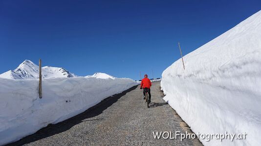 Großglockner Hochalpenstraße Schneeräumung 2021 102.jpg