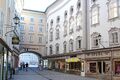 Rathausplatz Rathausbogen.jpg