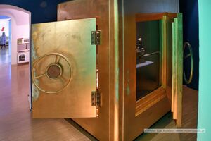 2024 10 30 Spielzeug Museum Salzburg Tresor.jpg