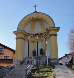 Kalvariengruppe am oberen Ende der Stiege.JPG