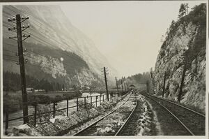 Salzburg-Tiroler-Bahn Werfen 07.jpg