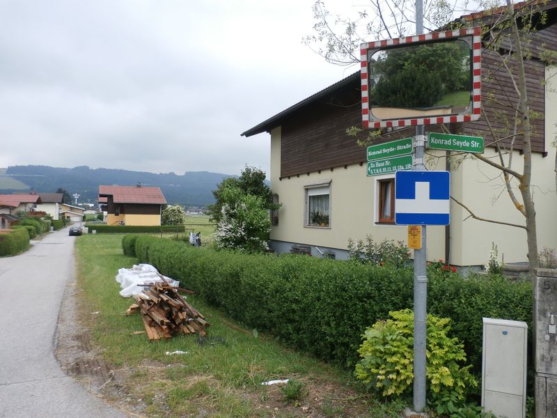 Datei:Straßenast Konrad Seyde-Straße.jpg