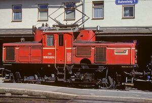 Lokomotive in Saalfelden 1987.jpg