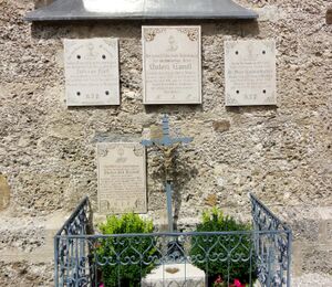 Priestergrab i Schleedorf.jpg