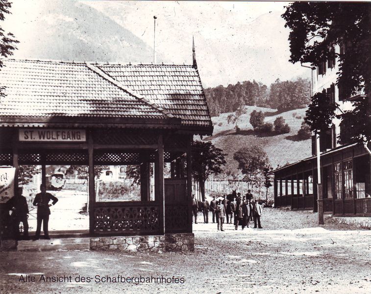 Datei:Alte Ansicht des Schafbergbahnhofs.jpg