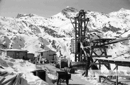 Besichtigung der Baustelle der Gletscherbahnen Kaprun im Februar 1964 16.jpg
