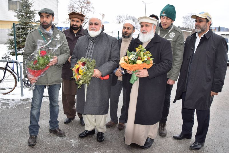 Datei:Muslim Hands 2016.jpg