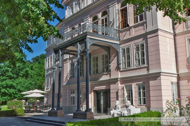 Datei:Schloss Arenberg 02.jpg