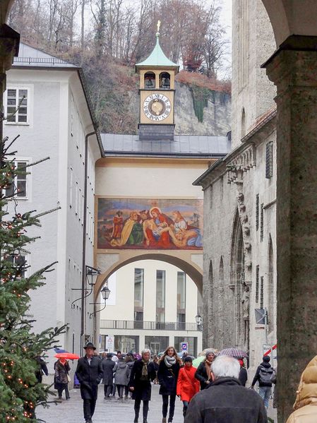 Datei:Franziskanergasse, südliche Ansicht vom Domplatz aus.JPG