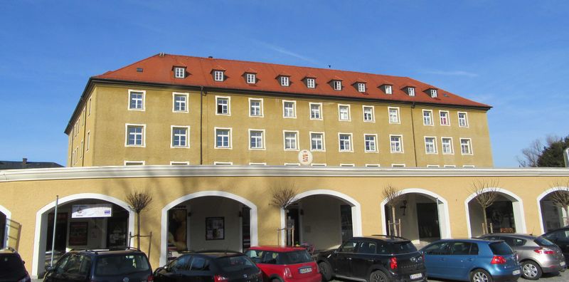 Datei:Südansicht vom Schloss Laufen.jpg