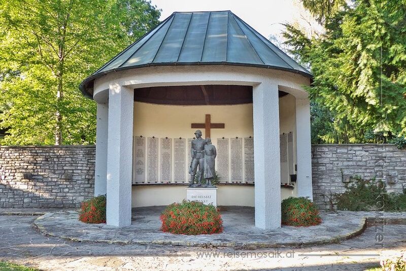 Datei:Salzburg Maxglan Kriegerdenkmal 01.jpg