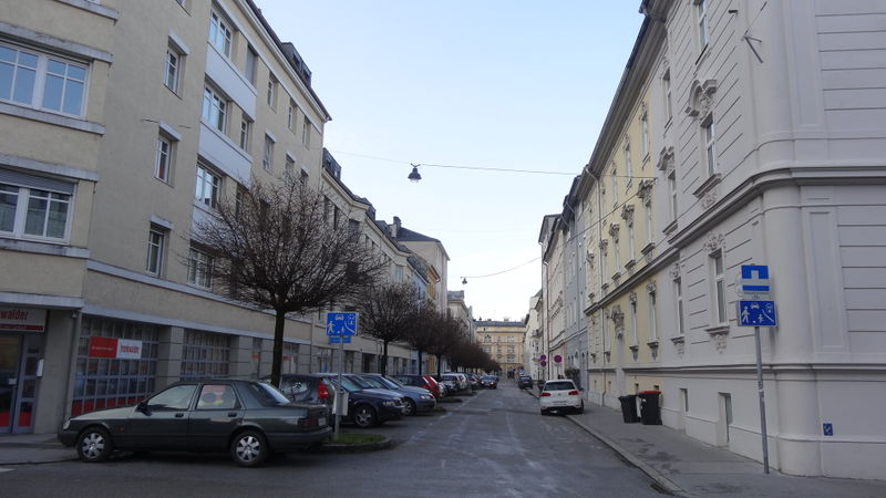 Datei:Vierthalerstraße.jpg