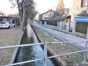 Mühlbach (Stadt Salzburg) und Mühlbachgasse.jpg