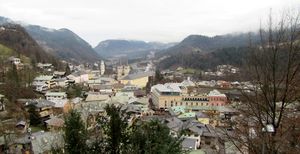 Ausblick vom Kalvarienberg auf Berchtesgaden.jpg