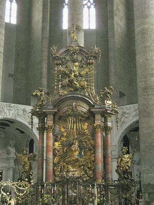 Franziskanerkirche innen.jpg