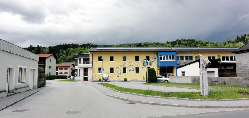 Datei:Karl Haas-Weg, Südseite.jpg