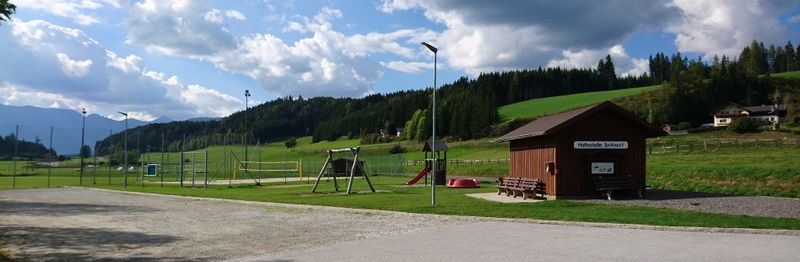 Datei:Taurachbahn HaltestelleSt. Andrä.jpg