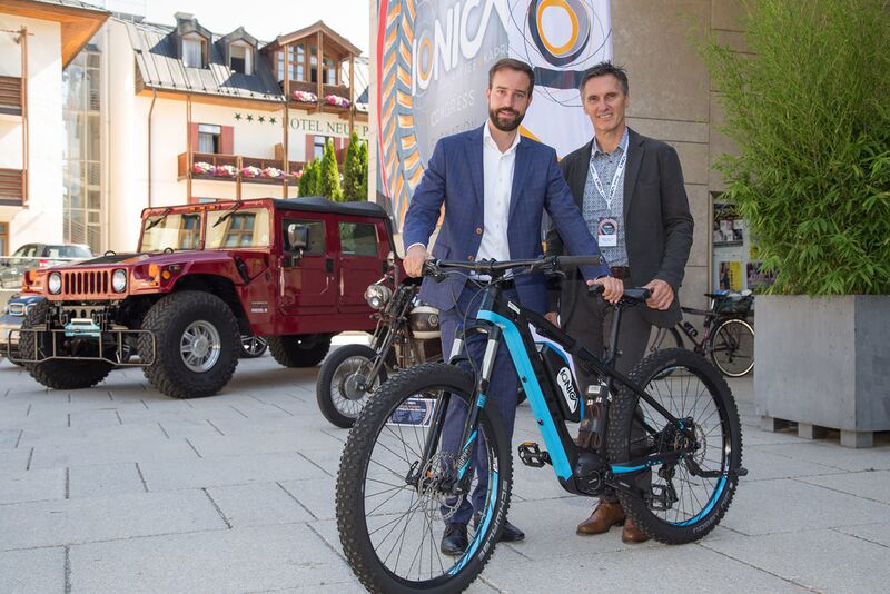 Datei:IONICA 2018 Schnöll Vitzthum.jpg