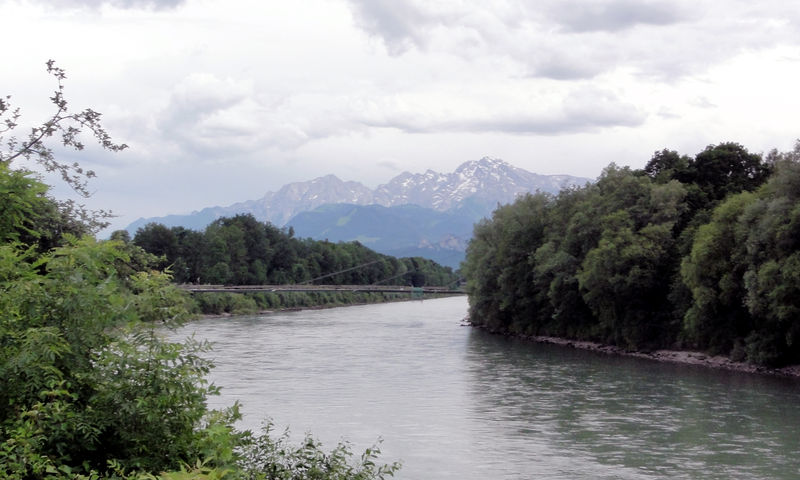 Datei:Salzachsteg Süd, Nordansaicht.jpg