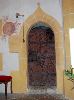 Sakristeitür in Gebertsham.jpg