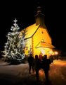 Filialkirche St. Heinrich in Reith bei Unken bei Nacht.jpg
