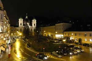 Makartplatz bei Nacht.jpg