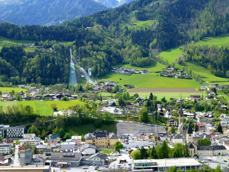 Datei:Bischofshofen in Richtung Laideregg.jpg